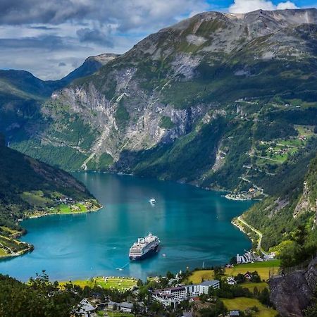 Leilighet I Hjertet Av Sunnmore! Sykkylven Exterior foto
