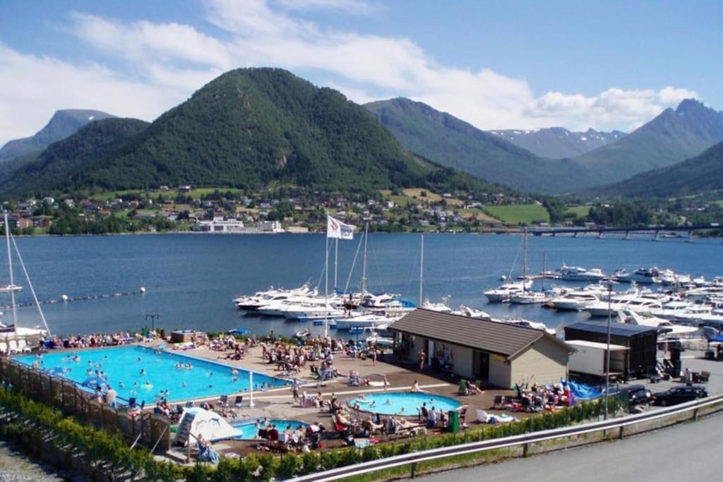Leilighet I Hjertet Av Sunnmore! Sykkylven Exterior foto